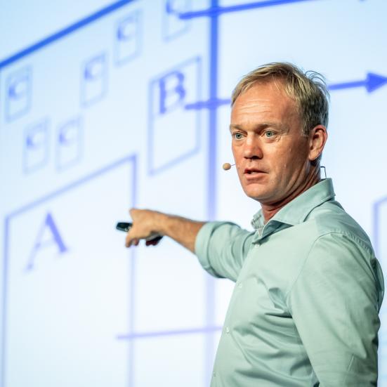 Portræt af Henning R. Jensen. Foto: Flemming Ege