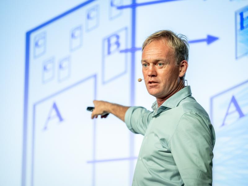 Portræt af Henning R. Jensen. Foto: Flemming Ege