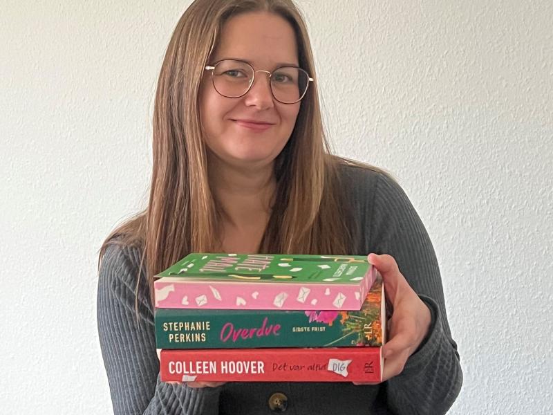 Fotografi af bogblogger Pernille fra Mygeekybookclub