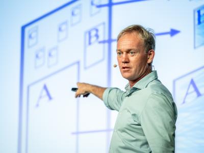 Portræt af Henning R. Jensen. Foto: Flemming Ege