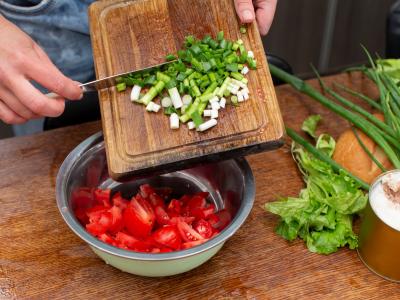 Grøn mad tilberedes