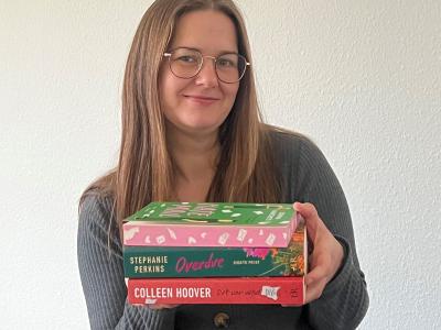 Fotografi af bogblogger Pernille fra Mygeekybookclub